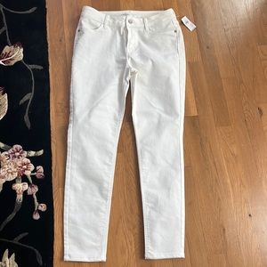 BRAND NEW Women’s white super skinny jeans size 6